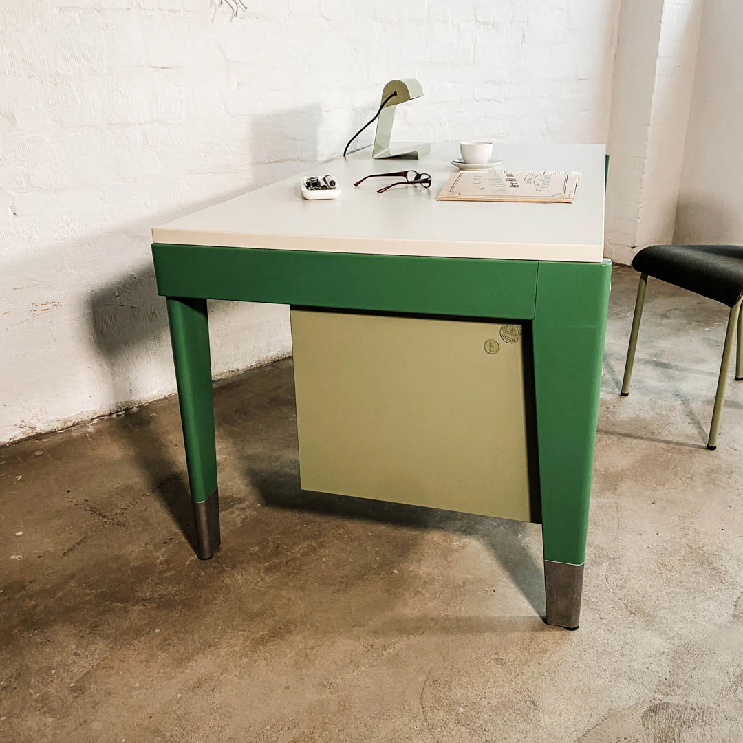 Vitra - Bureau Métallique Raw Edition - Sekretär/Schreibtisch - grün/weiß - Jean Prouvé - sehr guter gebrauchter Zustand - Image 4