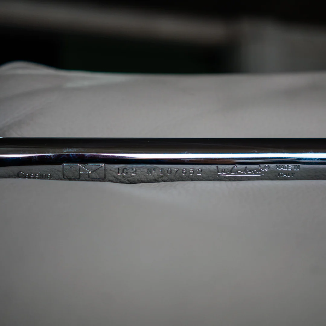 Cassina - LC 2 - 3-Sitzer Sofa - Leder hell - Le Corbusier, Charlotte Perriand & Pierre Jeanneret -  guter gebrauchter Zustand - Image 7