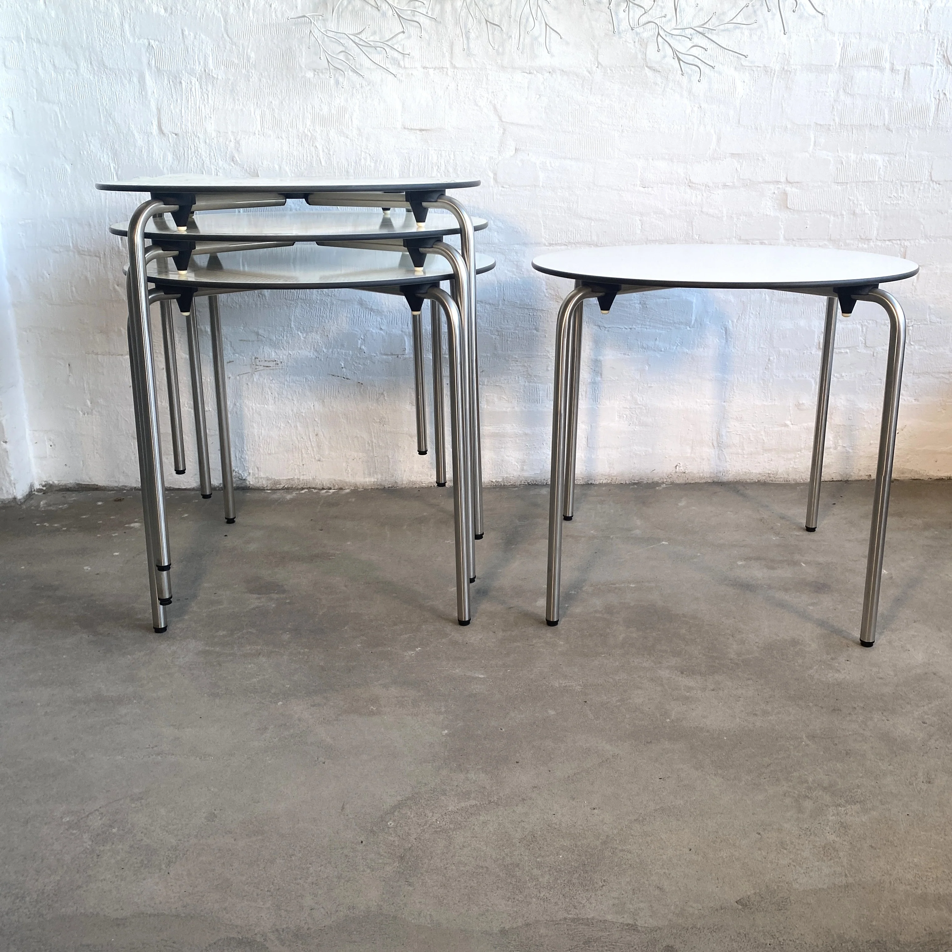 Vitra - Standard Table rund - weiß/Edelstahl - Outdoor - TOP Zustand - Image 9