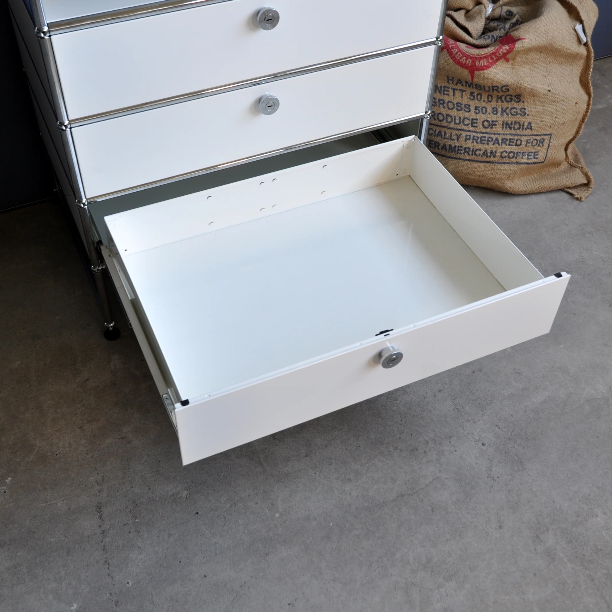 USM Haller - Kommode - weiß - drei Schubladen - gebrauchter TOP Zustand - Image 5